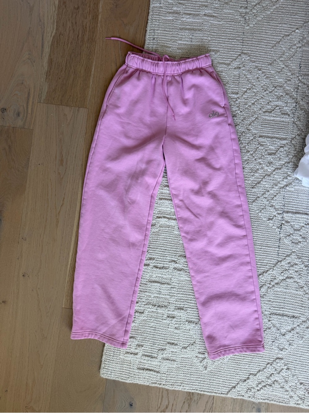 Alo yoga Accolade Straight Leg Pink Sweat pants